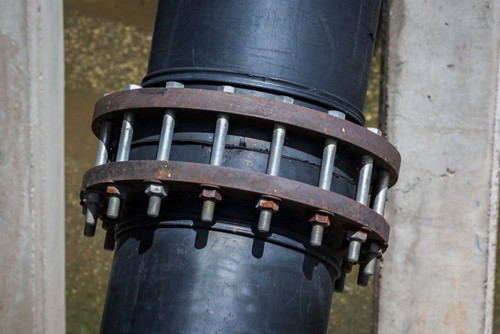 3 possible causes for flange leaks and how to fix them